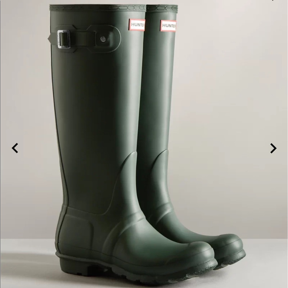 Barely worn Green Hunter rain boots.
